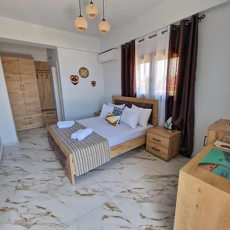 Vickys Habitación en casa particular Dhërmi