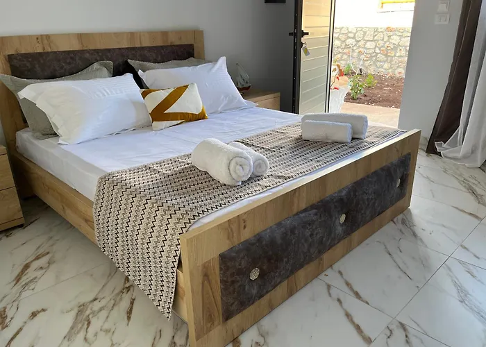 Homestay Vickys Dhermi